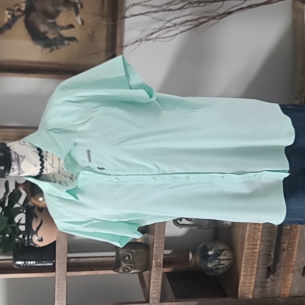 Columbia Light Mint Short-Sleeve Button-Up Shirt - Picture 2 of 10
